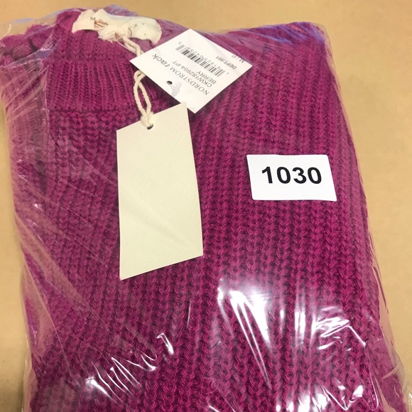 Melloday Crew Neck Two Pocket Sweater - Picture 7 of 7